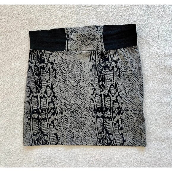 Guess Snake Skin Pattern Mini Skirt - Picture 1 of 4